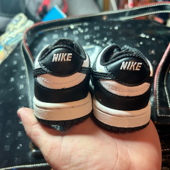 Nike Dunk Toddlers size 3.5 - Picture 2 of 3